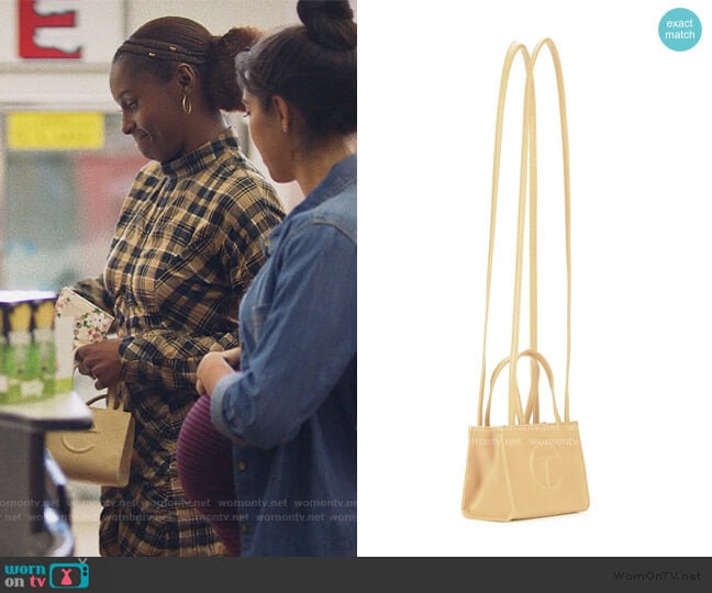 Small Cream Shopping Bag by Telfar worn by Issa Dee (Issa Rae) on Insecure