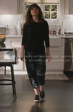 Judy’s black quilted sneakers on Dead to Me