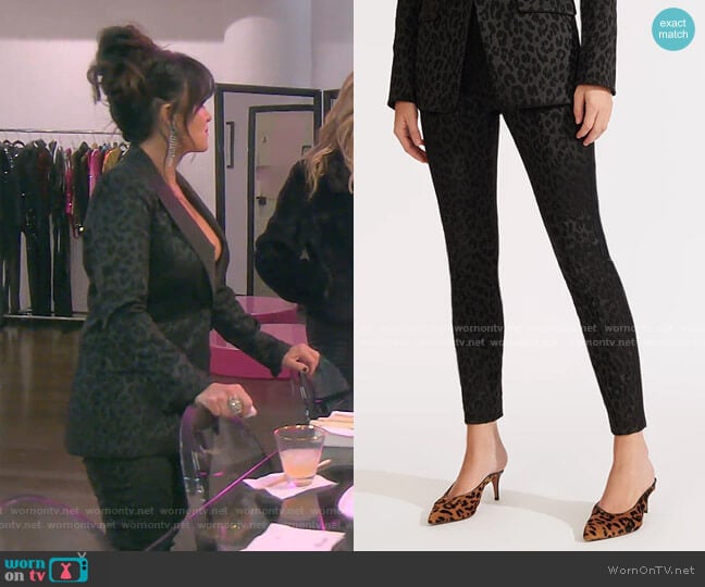 Honolulu Pants by Veronica Beard worn by Kyle Richards on The Real Housewives of Beverly Hills