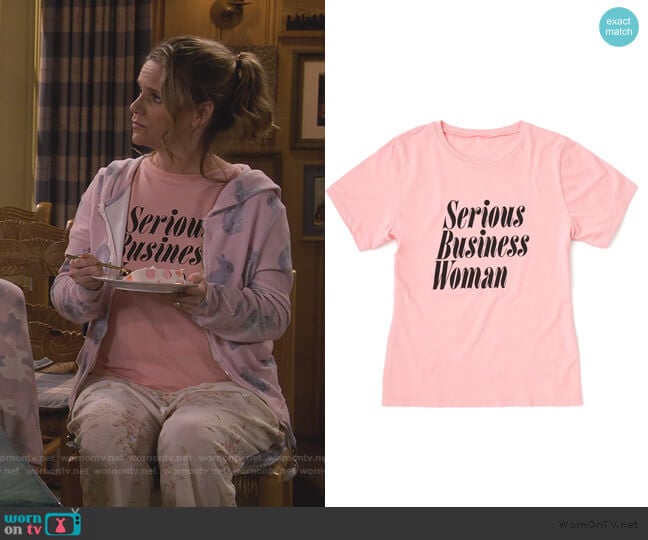 Serious Business Woman Tee by Ban.do worn by Kimmy Gibbler (Andrea Barber) on Fuller House