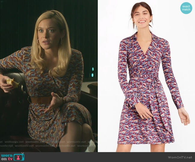 WornOnTV: Linda’s deer print wrap dress on Dirty John | Clothes and ...