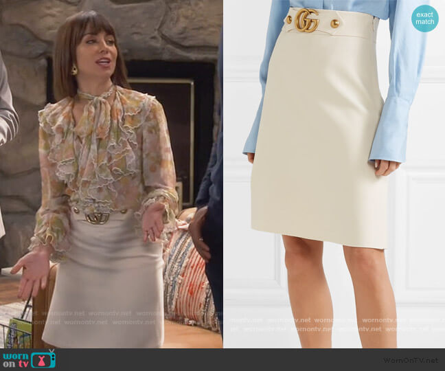 Embellished wool and silk-blend skirt by Gucci worn by Elizabeth (Natasha Leggero) on Broke