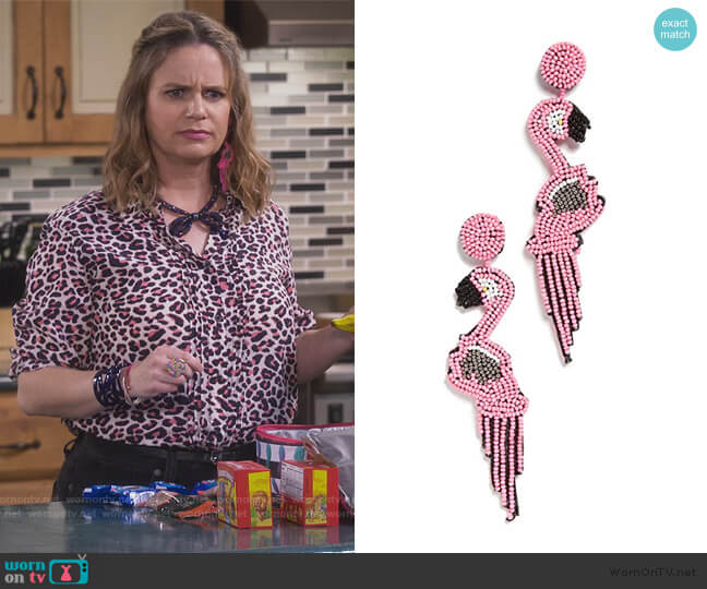 Pink Flamingo Earrings by Kenneth Jay Lane worn by Kimmy Gibbler (Andrea Barber) on Fuller House