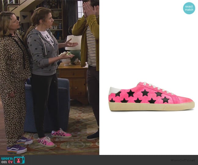 Stephanie’s pink star sneakers on Fuller House