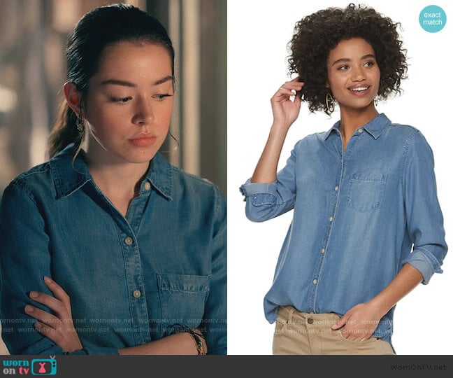 Everyday Chambray Shirt by Sonoma Goods For Life worn by Annie Sullivan (Anneliese Judge) on Sweet Magnolias