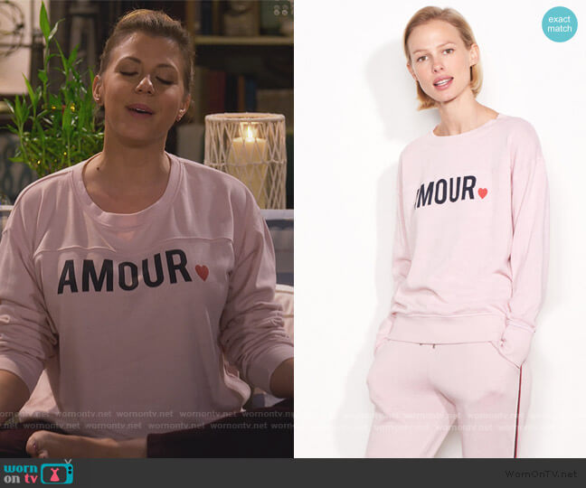 Amour Sweatshirt by Sundry worn by Stephanie Tanner (Jodie Sweetin) on Fuller House