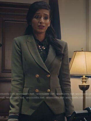 Anaya's green double breasted blazer on Stargirl