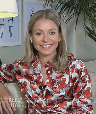 Kelly’s poppy print blouse on Live with Kelly and Ryan