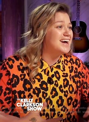 Kelly’s orange leopard print shirtdress on The Kelly Clarkson Show