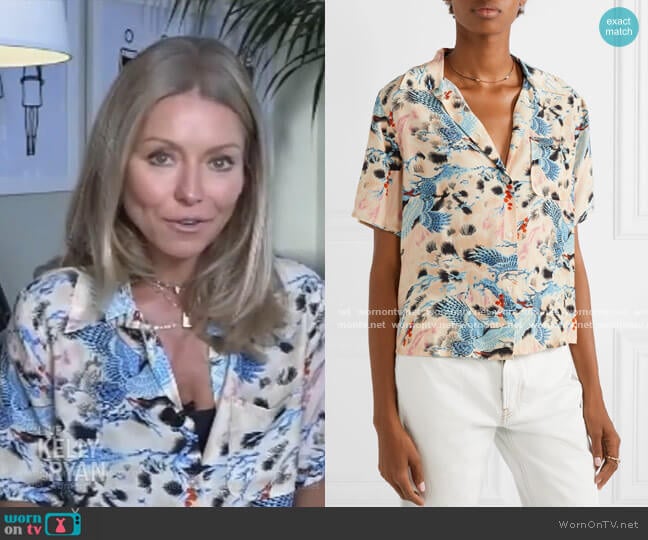 Printed Hawaiian Shirt by Re/Done worn by Kelly Ripa on Live with Kelly and Mark