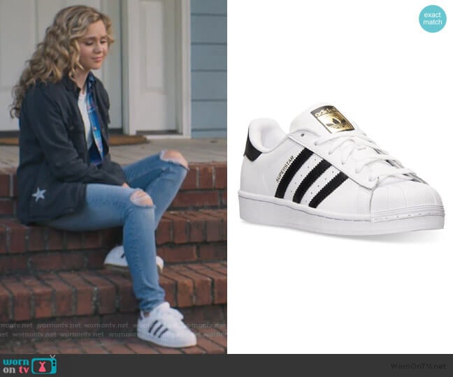 Superstar W by Adidas worn by Courtney Whitemore (Brec Bassinger) on Stargirl