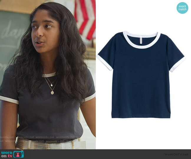 Short Tee by H&M worn by Devi Vishwakumar (Maitreyi Ramakrishnan) on Never Have I Ever