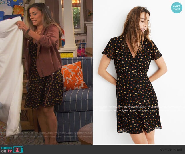 Silk Button-Front Swing Dress in Feline Floral by Madewell worn by Jo (Christina Vidal Mitchell) on United We Fall