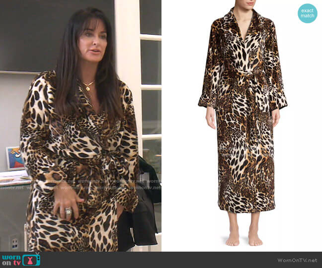 Chestnut Leopard Print Plush Robe by Natori worn by Kyle Richards on The Real Housewives of Beverly Hills