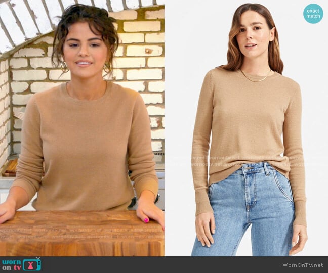 Everlane The Cashmere Crew in Camel worn by Selena Gomez on Selena + Chef