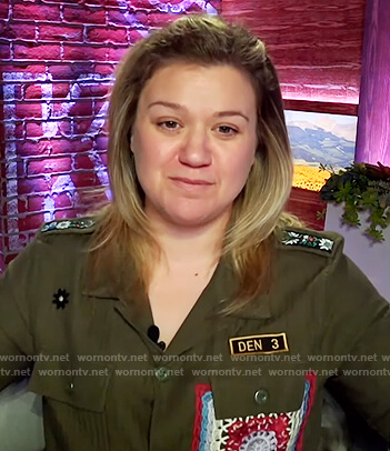 Kelly’s green crochet military jacket on The Kelly Clarkson Show
