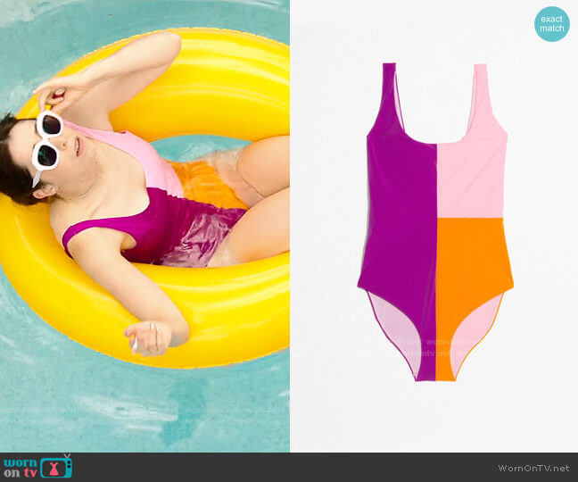 & Other Stories Color Block Swimsuit worn by Sarah (Cristin Milioti) on Palm Springs (2020)