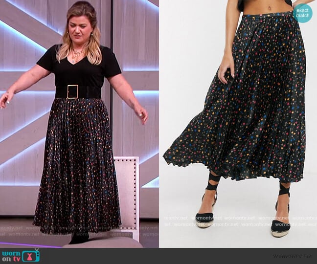 Satin Pleated Midi Skirt by ASOS worn by Kelly Clarkson on The Kelly Clarkson Show