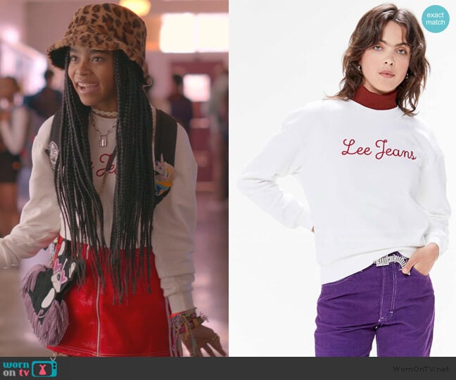 Logo Crew Neck Sweatshirt by Urban Outfitters worn by Flynn (Jadah Marie) on Julie and the Phantoms