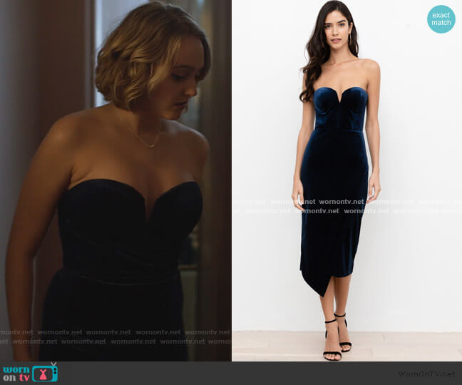 Izzy’s blue velvet strapless dress on LA’s Finest