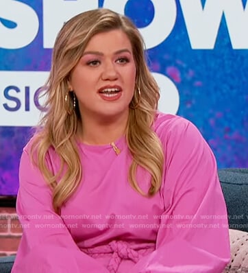 Kelly’s pink rope tie waist dress on The Kelly Clarkson Show