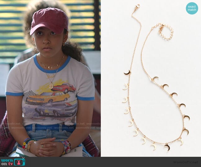 Lucky Charm Necklace in Gold Moon by Urban Outfitters worn by Julie (Madison Reyes) on Julie and the Phantoms