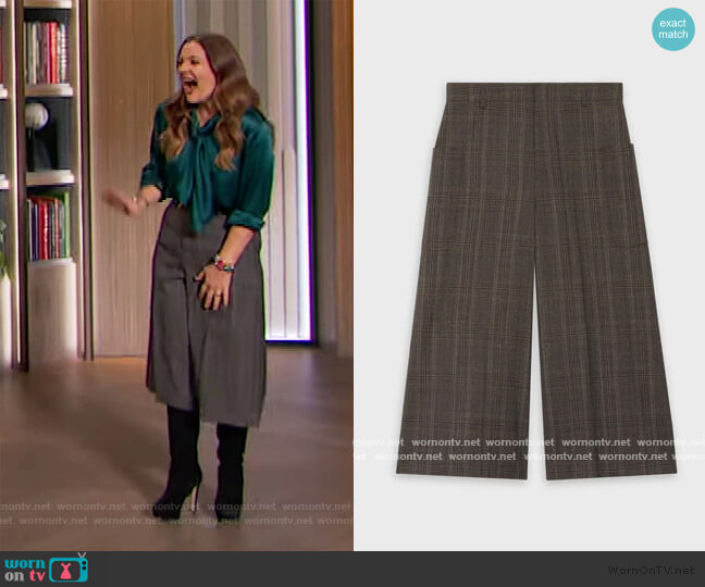 WornOnTV: Drew’s teal satin tie blouse and pants on The Drew Barrymore ...