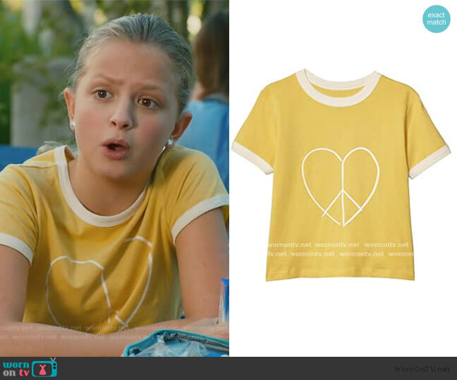 Anna’s yellow heart ringer tee on American Housewife