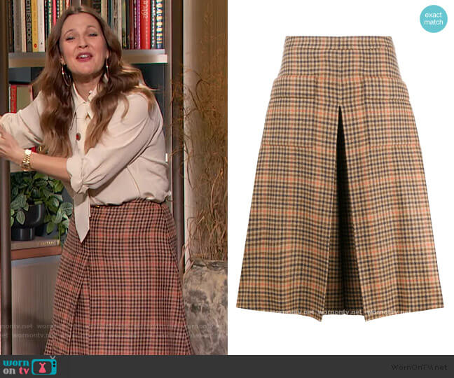 gingham check wide-leg shorts by Maison Margiela worn by Drew Barrymore on The Drew Barrymore Show