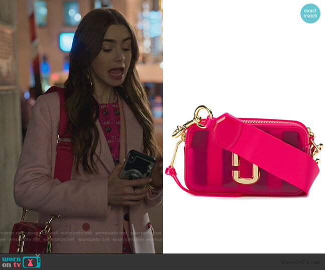 The Jelly Snapshot camera bag by Marc Jacobs worn by Emily Cooper (Lily Collins) on Emily in Paris