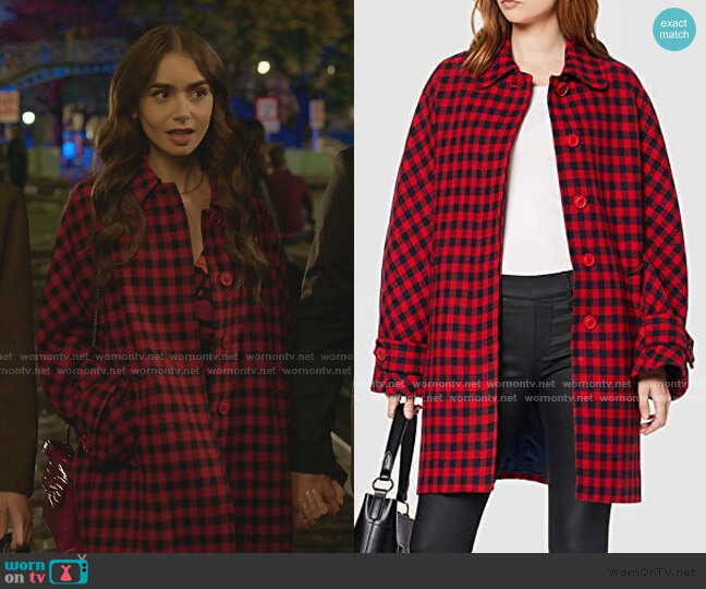 Sidudel Coats by Benetton worn by Emily Cooper (Lily Collins) on Emily in Paris