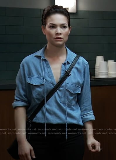 Elizabeth’s chambray tie neck shirt on General Hospital