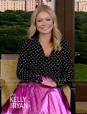 Kelly’s black polka dot blouse and metallic pleated skirt on Live with Kelly and Ryan