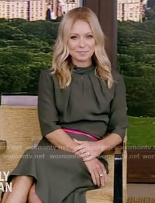 Kelly’s green mock neck dress on Live with Kelly and Ryan