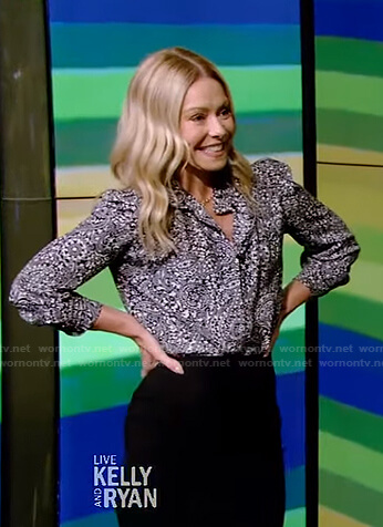 kelly’s black paisley print blouse on Live with Kelly and Ryan