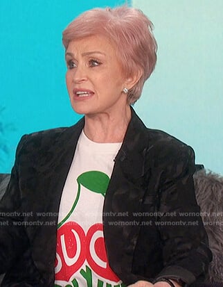 Sharon’s white gucci tee and blazer on The Talk