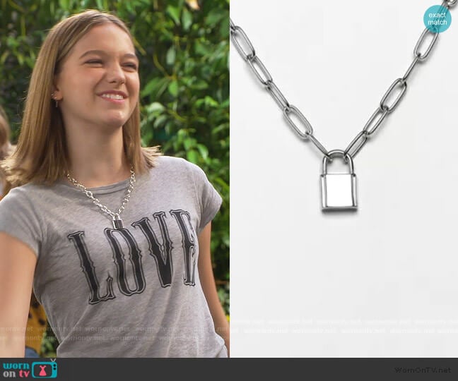 necklace with hardware chain and padlock in silver by ASOS worn by Presley (Jayden Bartels) on Side Hustle