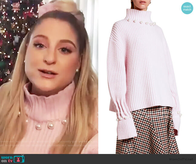 Wool-Cashmere Turtleneck Sweater by JW Anderson worn by Meghan Trainor on E! News Daily Pop