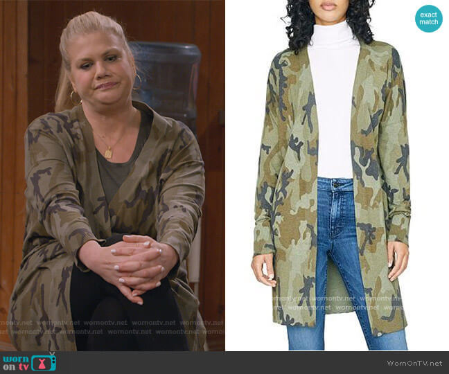 Sanctuary Lenox Camouflage Midi Cardigan worn by Tammy Diffendorf (Kristen Johnston) on Mom