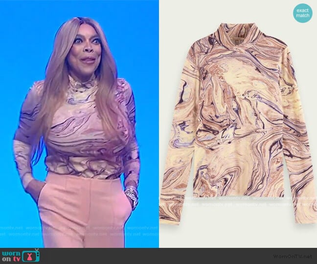 Marble Top by Scotch and Soda worn by Wendy Williams on The Wendy Williams Show