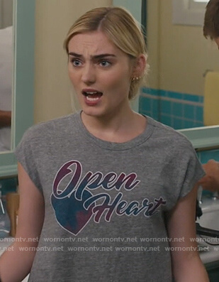 Taylor’s gray open heart graphic tee on American Housewife