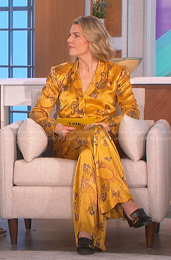 Amanda’s yellow paisley blazer and pants on The Talk