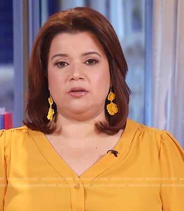 Ana's yellow v-neck blouse on The View