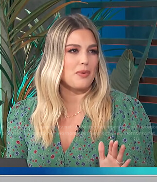 Carissa’s green floral top on E! News Daily Pop