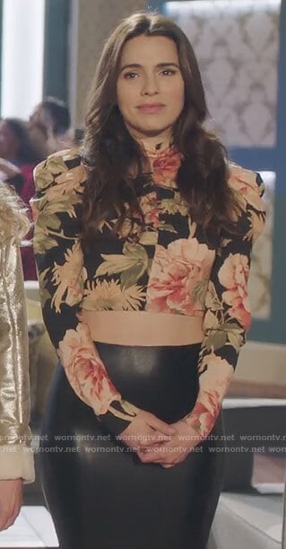 Ginger's floral puff sleeve crop top on Filthy Rich