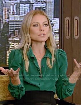 Kelly’s green blouse and black pencil skirt on Live with Kelly and Ryan