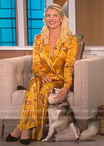 Amanda’s yellow paisley blazer and pants on The Talk