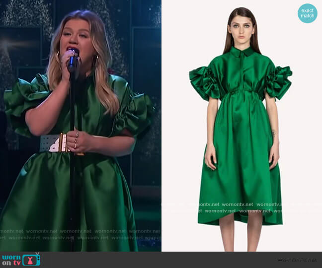 WornOnTV: Kelly’s green satin ruffle sleeve dress on The Kelly Clarkson ...