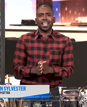 Justin’s red and black check shirt on E! News Daily Pop