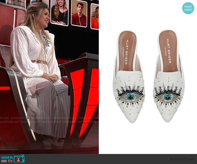 Olive Eye Flat Mules by Kurt Geiger London worn by Kelly Clarkson  on The Voice